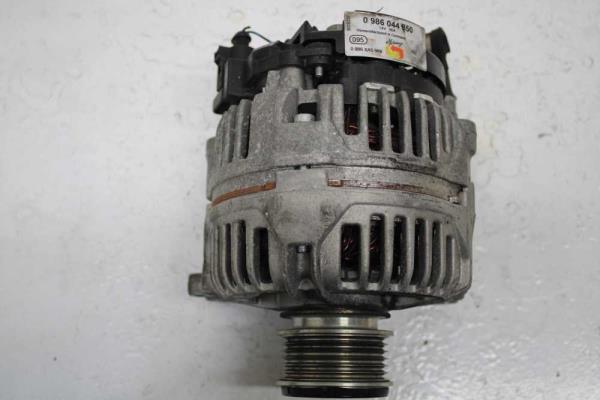 ALTERNATEUR VOLKSWAGEN / AUDI / SEAT 90A - Vue 2